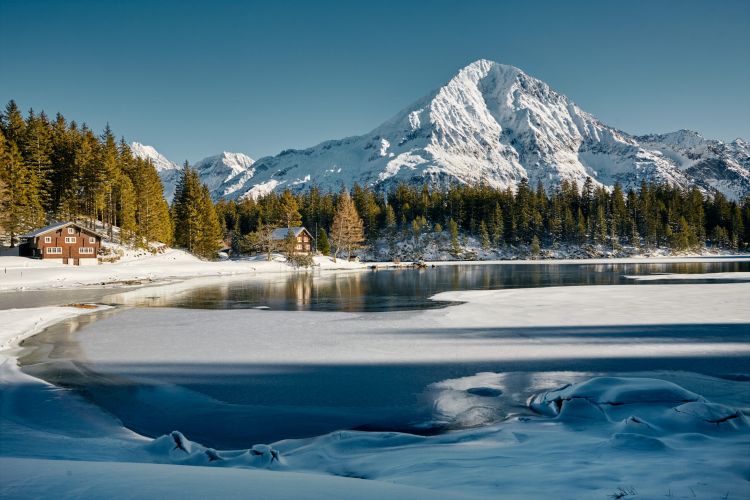 Schneeschuhwanderung Arnisee