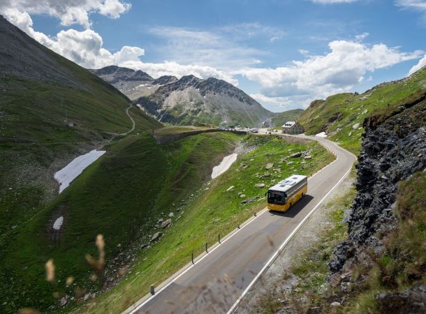 Goldener Schnitt 31_19-Pässefahrt Postauto